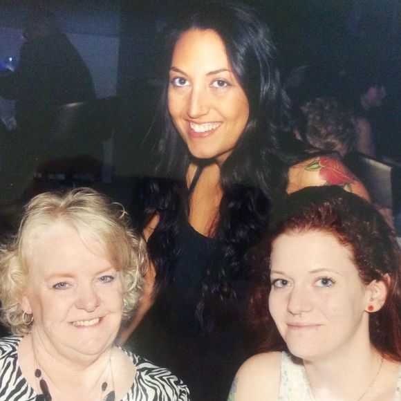 Meet your Posher, Teresa - Picture 2 of 2